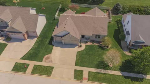 View/Area - 2818 Jacob Ln, Normal, IL 61761 photo 2 of 4
