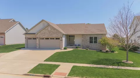Exterior - 2818 Jacob Ln, Normal, IL 61761 photo 2 of 12