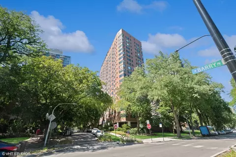 3100 N Lake Shore Dr #1910, Chicago, IL 60657