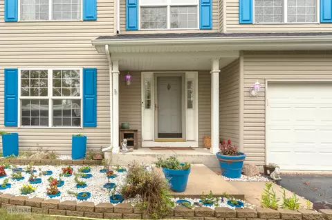 2506 Red Oak Dr, Plainfield, IL 60586 photo 2