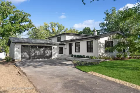 695 Ridge Rd, Highland Park, IL 60035