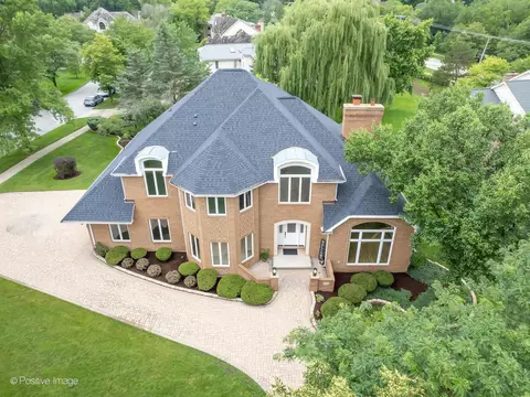 9108 Devon Ridge Dr, Burr Ridge, IL 60527