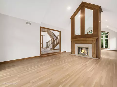 9108 Devon Ridge Dr, Burr Ridge, IL 60527 photo 9