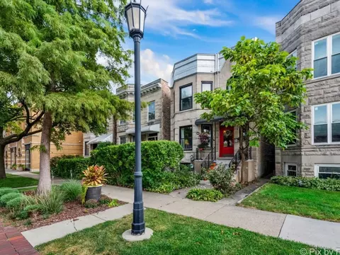 47 Chicago Ave, Oak Park, IL 60302