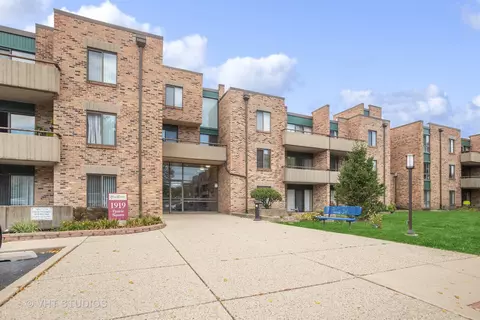 1919 Prairie Sq #306, Schaumburg, IL 60173