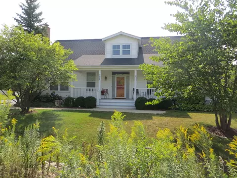 1093 Hedgerow Dr, Grayslake, IL 60030