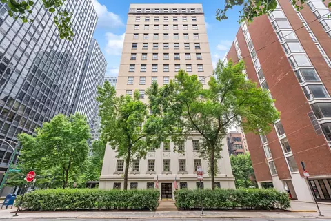 233 E Walton Pl #15, Chicago, IL 60611