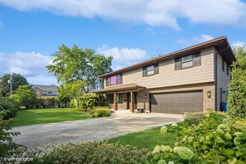 300 Willow St, Itasca, IL 60143 photo 2