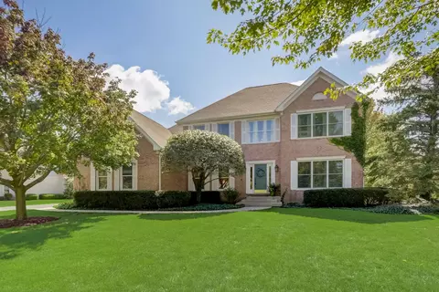 54 Park View Ln, Hawthorn Woods, IL 60047