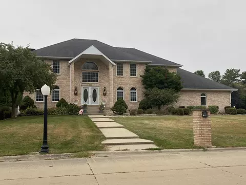 13 Carey Ave, Streator, IL 61364