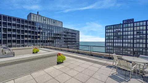 253 E Delaware Pl #7B, Chicago, IL 60611 photo 6
