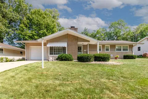 5 Foley Ave, Bloomington, IL 61701