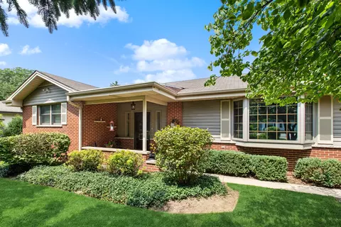 2200 Sunset Dr, Inverness, IL 60067