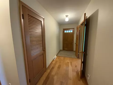 750 Gary Ave, Aurora, IL 60506 photo 3
