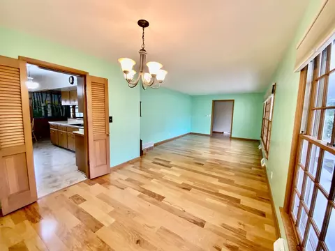 750 Gary Ave, Aurora, IL 60506 photo 5