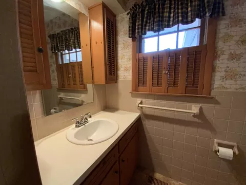 750 Gary Ave, Aurora, IL 60506 photo 11