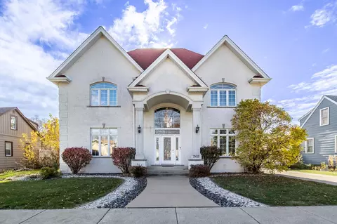 7003 W 96th St, Oak Lawn, IL 60453