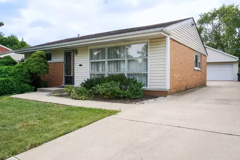 8342 N Odell Ave, Niles, IL 60714