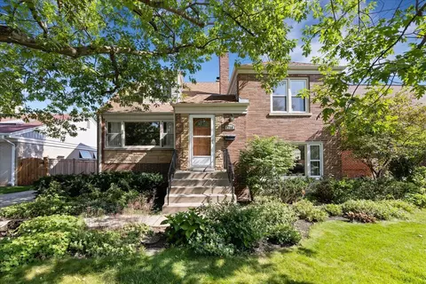 1716 Marguerite St, Park Ridge, IL 60068