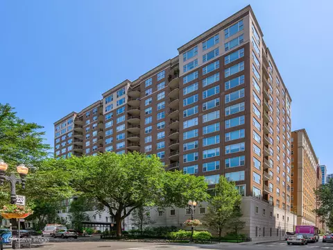 1301 N Dearborn St #303, Chicago, IL 60610