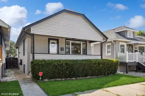 3117 N Neenah Ave, Chicago, IL 60634