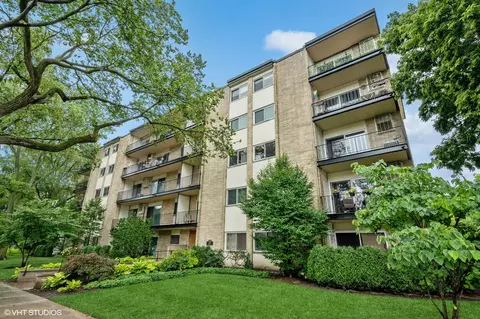 828 Oakton St #2D, Evanston, IL 60202