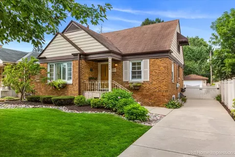 10114 S Turner Ave, Evergreen Park, IL 60805