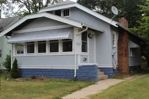 1106 15th St, Rockford, IL 61104