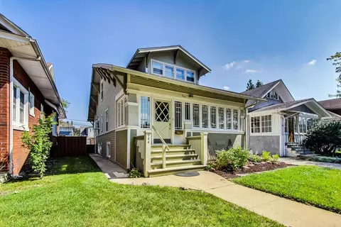 944 N Taylor Ave, Oak Park, IL 60302