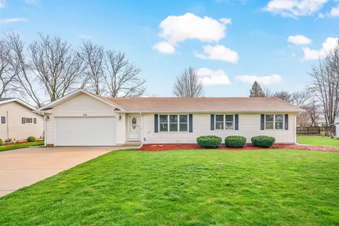 308 W Pleasant Ave, Sandwich, IL 60548