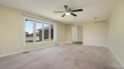 350 Cloud Mist Dr, Capron, IL 61012 photo 4