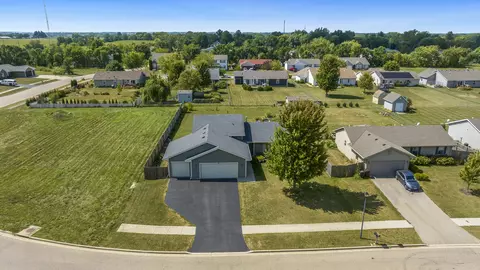 350 Cloud Mist Dr, Capron, IL 61012 photo 31