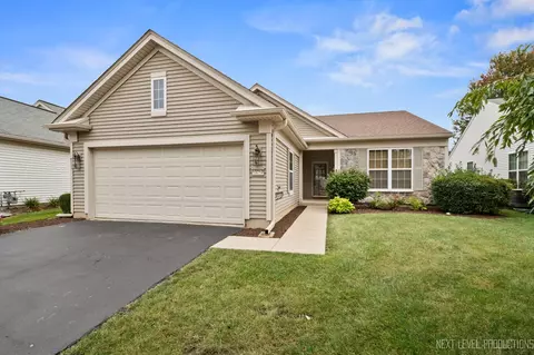 13718 Chestnut Ln, Huntley, IL 60142