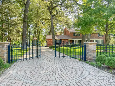 660 Woodlea Rd, Kankakee, IL 60901 photo 2