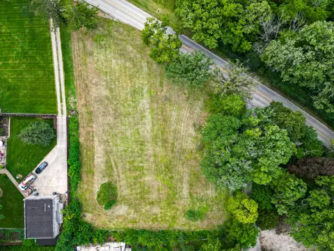 8950 Wolf Rd, Burr Ridge, IL 60527
