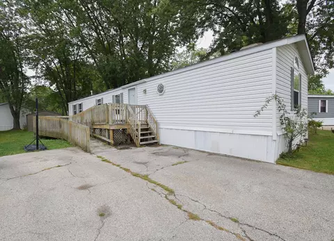 38455 N Sheridan Rd #851, Beach Park, IL 60087
