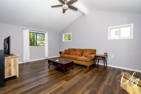 249 Bridgewood Dr, Antioch, IL 60002 photo 9