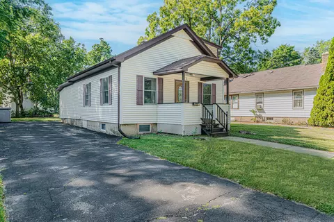 12 Wenholz Ave, East Dundee, IL 60118
