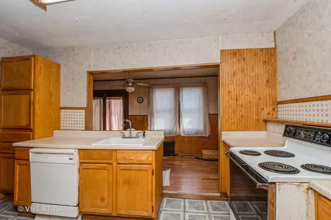 7303 W 85th St, Bridgeview, IL 60455 photo 6