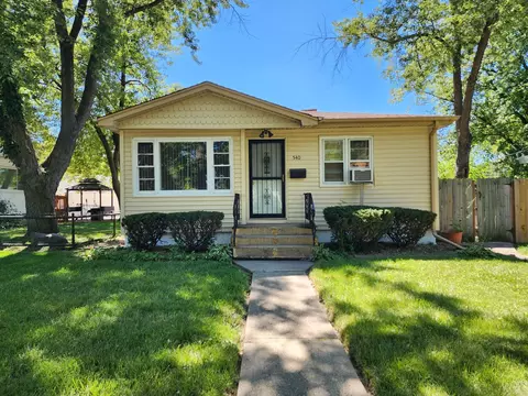 540 E 148th St, Harvey, IL 60426