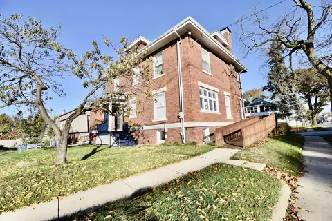 709 Douglas St, Bloomington, IL 61701 photo 3