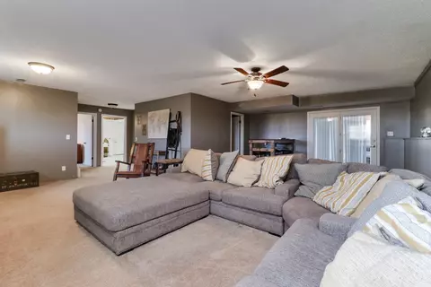 Living - 501 W North St, Danvers, IL 61732 photo 4 of 5