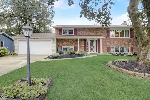 843 61st St, Downers Grove, IL 60516