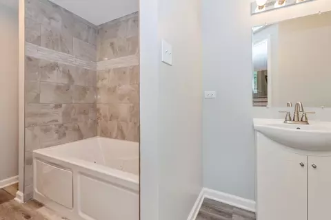 6445 Forestview Dr, Oak Forest, IL 60452 photo 10
