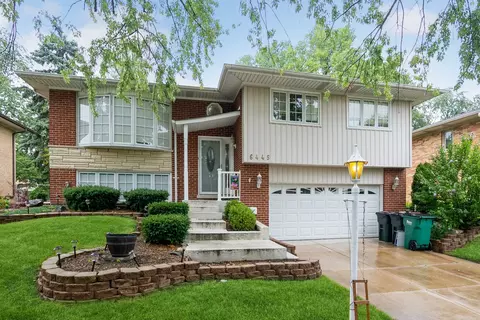 6445 Forestview Dr, Oak Forest, IL 60452