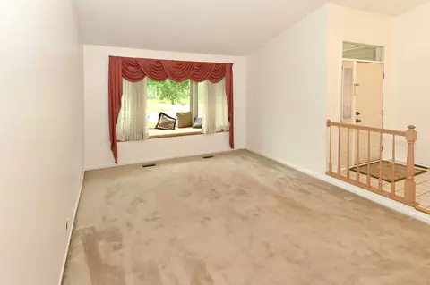 935 Hillside Ct, Bartlett, IL 60103 photo 16