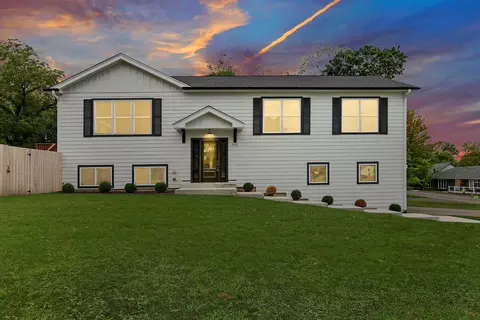 403 Hammond St, Wauconda, IL 60084