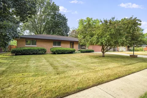 225 W Third St, Coal City, IL 60416