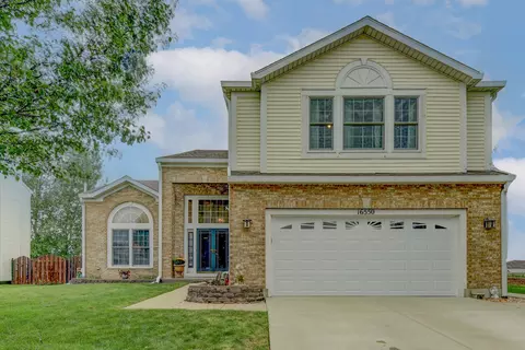 16550 Borio Dr, Crest Hill, IL 60403