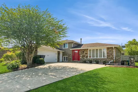 15046 Castlebar Ln, Orland Park, IL 60462